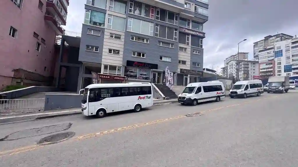 Ankara personel servisi ofis önü